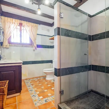 منزل ريفي Tu Rural Cortijo Campesinos 4 Piscina Privada