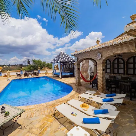 منزل ريفي Tu Rural Cortijo Campesinos 4 Piscina Privada